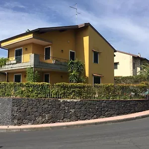 https://villa-agata-san-pietro-clarenza.sicilyhotelsitaly.net